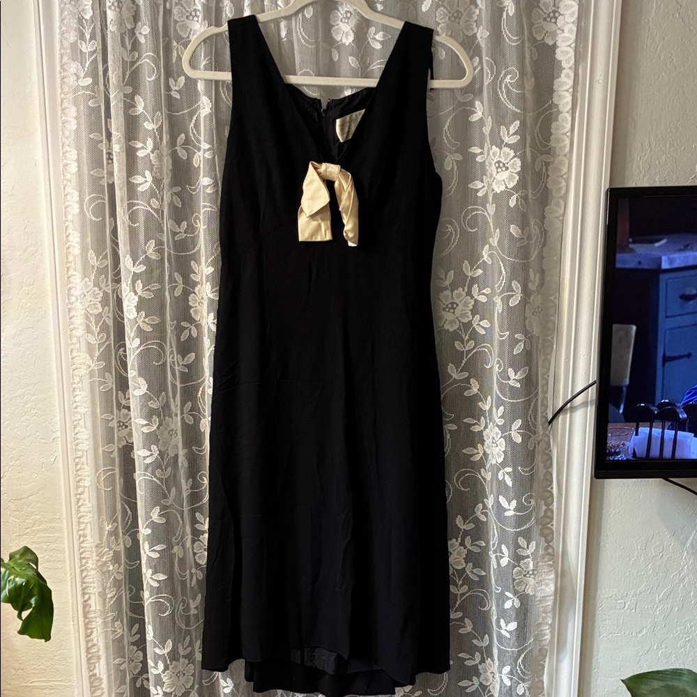 RARE Vintage estevez 1960s Black Dress with Cream Bow size 6 classy sleek